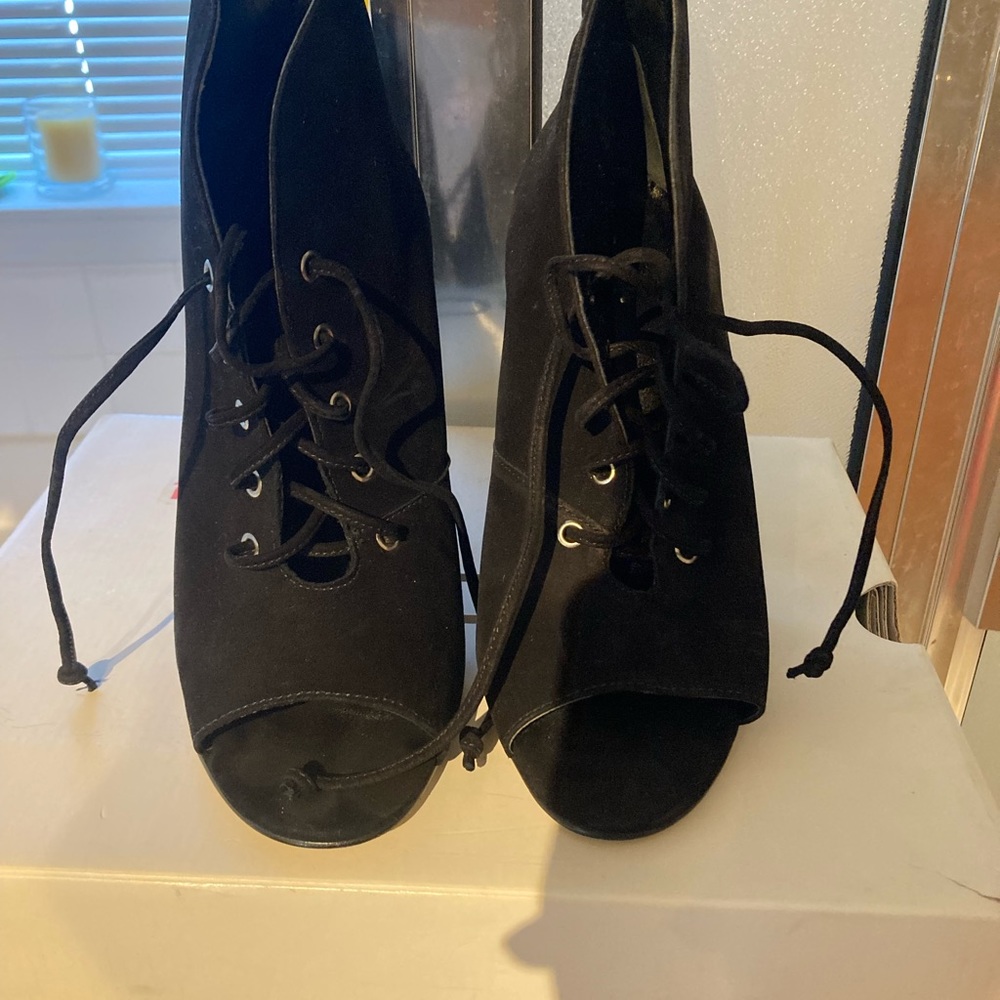 Black women heels